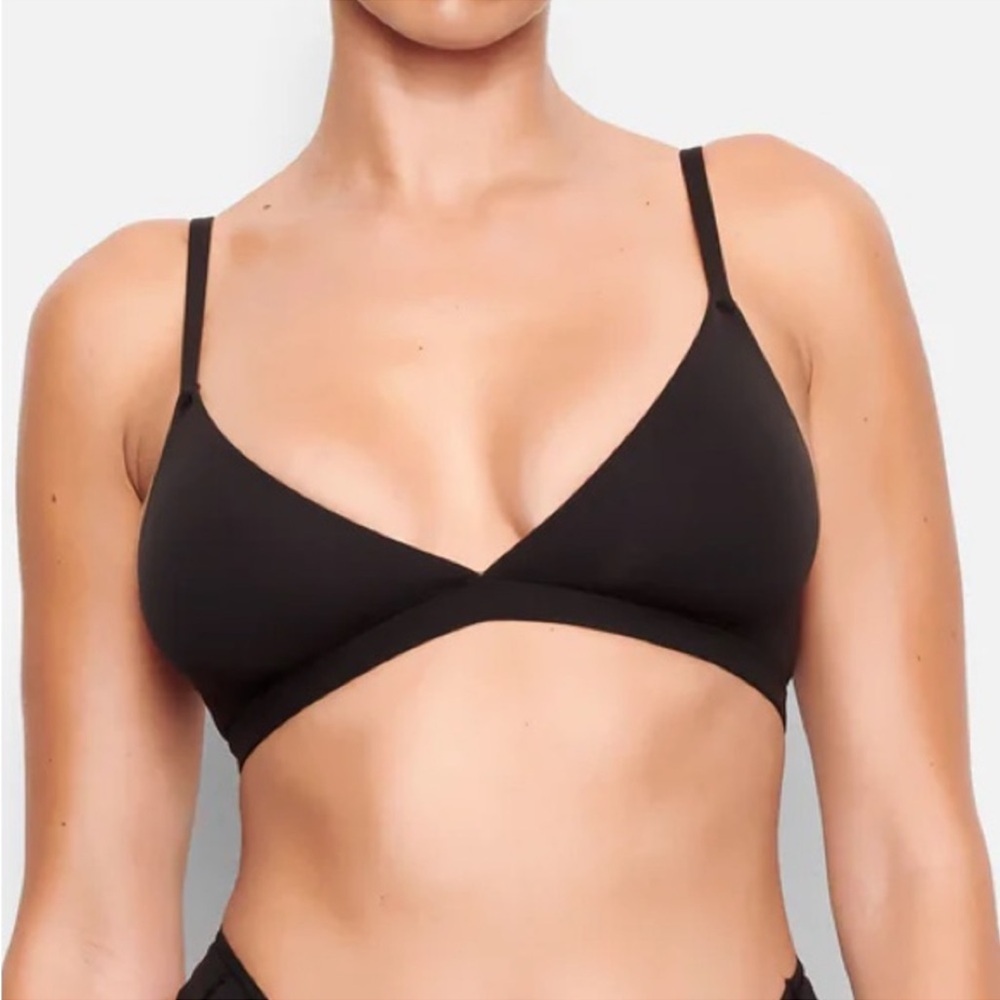 SKIMS Fits Everybody Triangle Bralette Onyx black size S‎ NWT